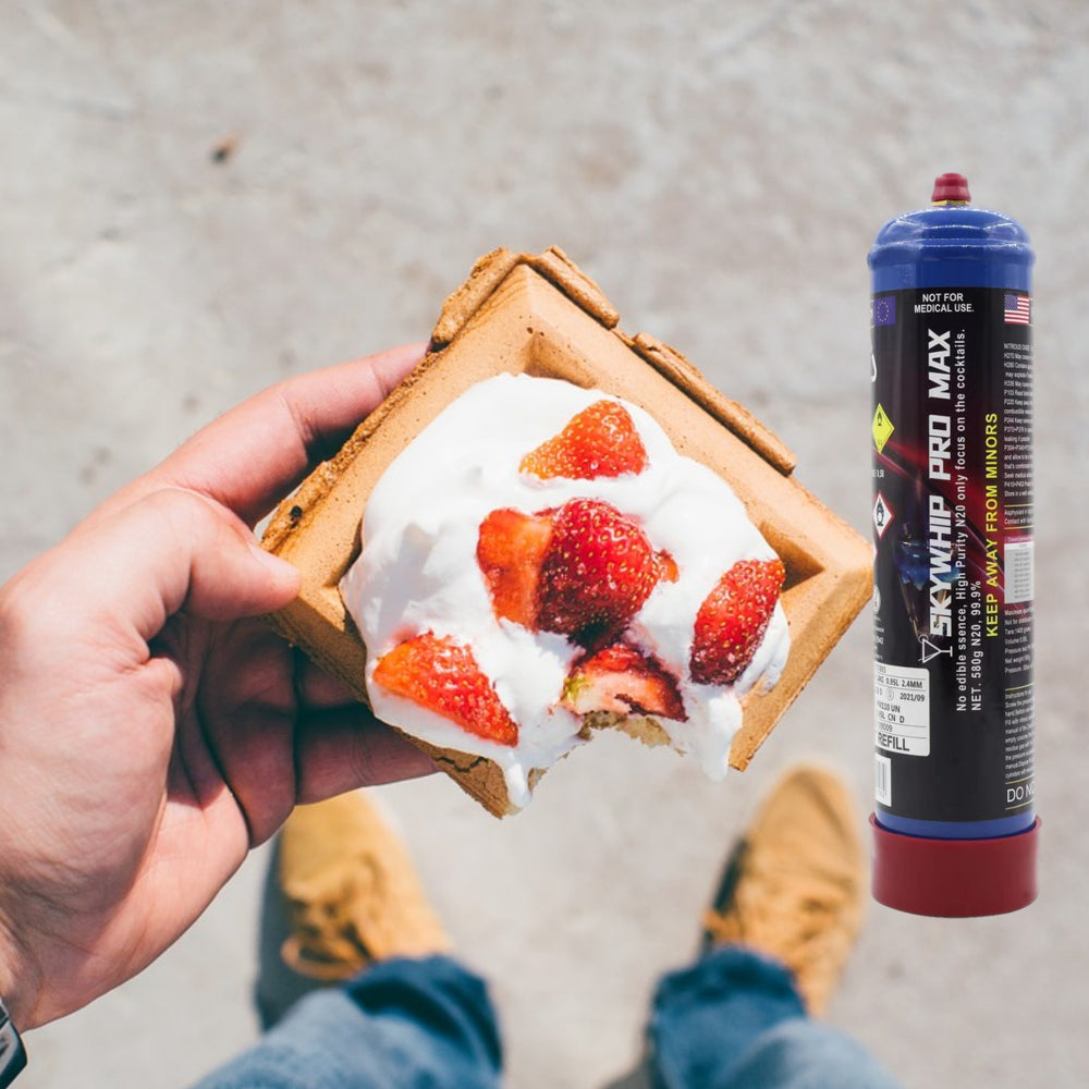 tasty cream on cake